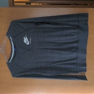 Gray Nike Sweatshirt, large